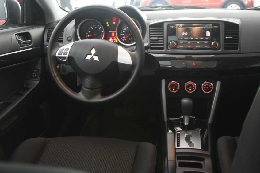 Mitsubishi lancer 9 интерьер